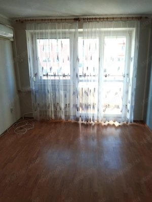 Palotavárosban, Kodolányi János utcában 4 emeletes épületben  - kép 10