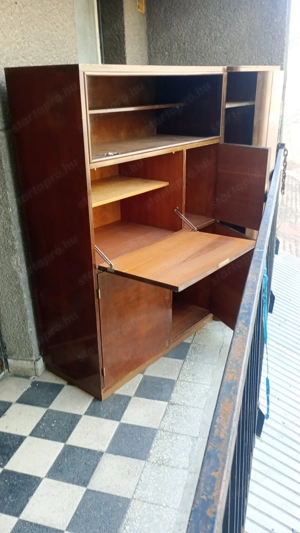 Retro Szekrény Elado