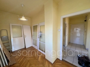 Csorna - központ közeli, nagy erkélyes lakás eladó - kép 7