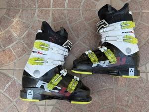 38 as Fischer RC4 Junior sícipő használt 38 as Fischer RC4 Junior síbakancs 12.000 Ft