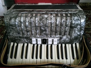 Eladó Tangó harmonika német weltmeister   - kép 2