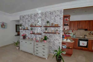 Modern, napelemes családi ház Pannonhalmán - 150 m , fedett terasszal! - kép 2