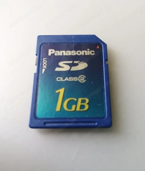 Kedvenc képeit sorozatban vetítő digitális fotókeret - kép 10