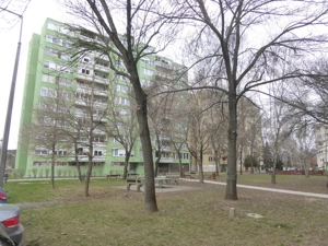  2 szobás (különnyílós ) 52 m2-es , nagy erkélyes (5 m2-es) ,  - kép 2