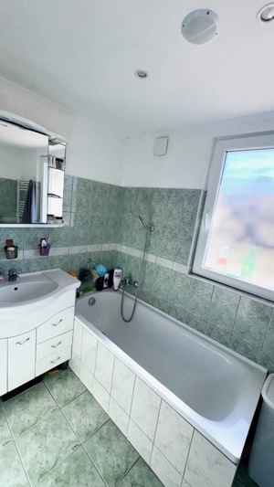 Felújított, 3 szobás, 95 nm-es, önálló családi ház eladó! - kép 12