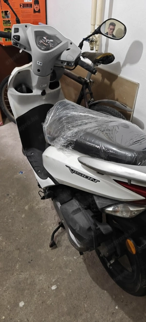 Robogó Honda Visen 50 NSC injektoros  - kép 2