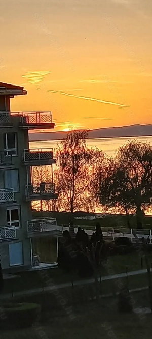 Siófok Aranyparton, Vízparton 3. em.-i, 3 szobás lakás Kiadó. - kép 15