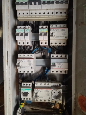 Villamos elosztószekrény eladó