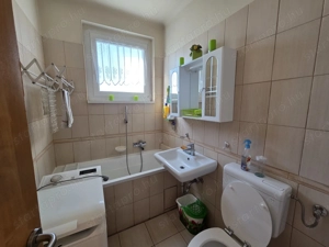 Újpesten a Városkapunál felújított kétszobás lakás eladó! - kép 5