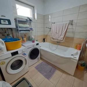 Monoron, központtól nem messze teljesen felújított 92 m2-es társasházi lakás 200 m2-es telekkel  - kép 9