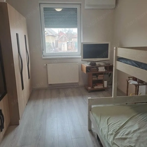 Monoron, központtól nem messze teljesen felújított 92 m2-es társasházi lakás 200 m2-es telekkel  - kép 6