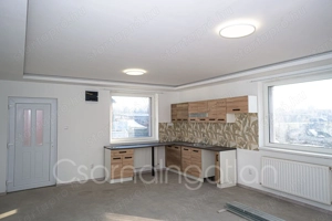 Csorna - teljes körűen felújított 3 szoba nappalis családi ház eladó - kép 2