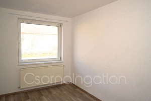 Csorna - teljes körűen felújított 3 szoba nappalis családi ház eladó - kép 4