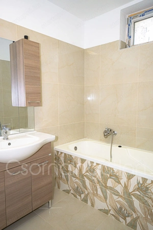 Csorna - teljes körűen felújított 3 szoba nappalis családi ház eladó - kép 6