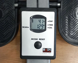 Keveset használt, jó állapotú evezőgép   19 000 Ft - kép 9