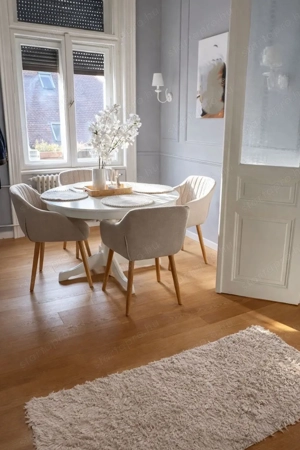 Győr belvárosában teljesen felújított, bútorozott  2. emeleti lakás eladó