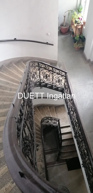 Győr belvárosában teljesen felújított, bútorozott  2. emeleti lakás eladó - kép 8