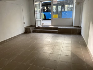 Kiadó Bp., Batthyány téren utcai bejáratos 18 nm, kirakatos üzlet - kép 3