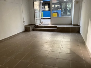 Kiadó Bp., Batthyány téren utcai bejáratos 18 nm, kirakatos üzlet - kép 4