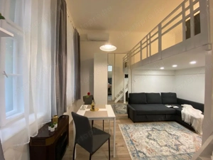 Teljeskörűen felújított, galériás garzon kiadó a VII. kerületben - kép 3