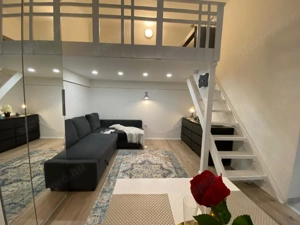 Teljeskörűen felújított, galériás garzon kiadó a VII. kerületben - kép 4