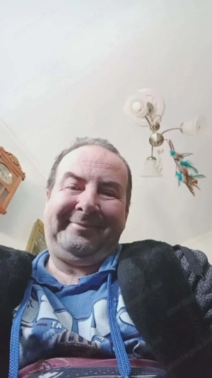 Asszonyt és csajt keresek randira