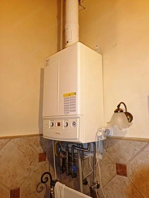 Vác történelmi belvárosának közelében bruttó 138 m - s nagypolgári stílusú családi ház eladó . - kép 3