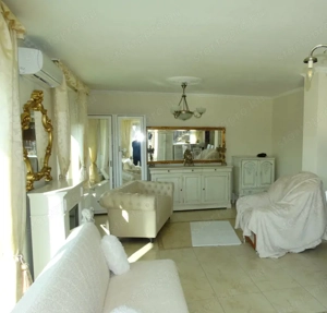 Remek kivitelezésű panorámás családi ház, 3756 m2-es telekkel eladó Rádon.  - kép 3