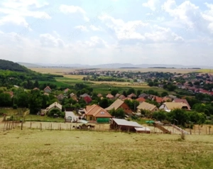 Remek kivitelezésű panorámás családi ház, 3756 m2-es telekkel eladó Rádon.  - kép 15