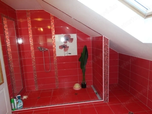 Remek kivitelezésű panorámás családi ház, 3756 m2-es telekkel eladó Rádon.  - kép 13