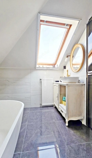 Családi ház + vendégház! családnak, kisállatoknak is ideális méretű kert! - kép 15