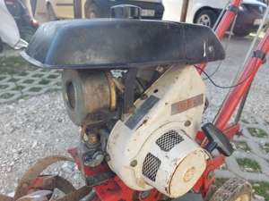 Iseki AC-2 benzines 2 ütemű Japán gyártmányú kapálógép 4 kapa 2 vas kerékkel. Magyarországi gép máso - kép 2