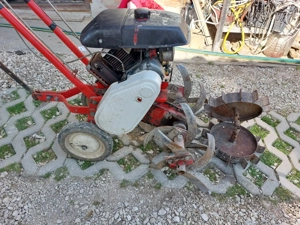 Iseki AC-2 benzines 2 ütemű Japán gyártmányú kapálógép 4 kapa 2 vas kerékkel. Magyarországi gép máso - kép 8