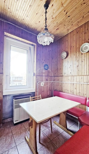 Csendes, világos, parkra néző, jó állapotú lakás eladó - kép 10