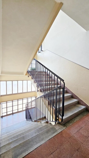 Csendes, világos, parkra néző, jó állapotú lakás eladó - kép 15