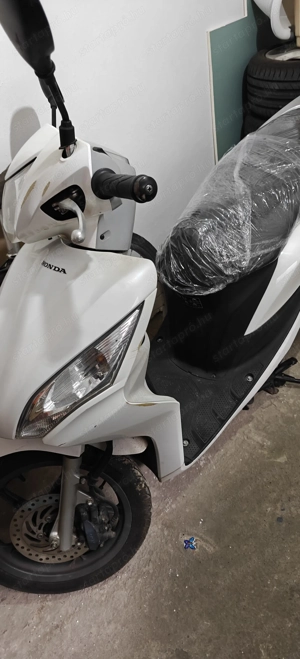 Honda NSC 50 robogó. - kép 4