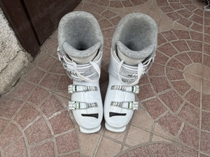 37 es Rossignol Fun Girl J4 sícipő használt 37 Rossignol Fun Girl J4 síbakancs 14.000 Ft - kép 4