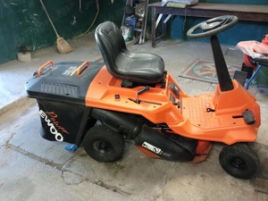 Daewoo fűnyíró traktor  - kép 4