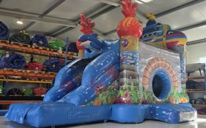 Eladó Tengeralattjáró Csúszdás Ugráló - kép 3