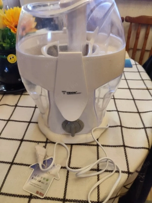 Trion TR-7514 gyümölcscentrifuga gyümölcsprés új dobozos  - kép 3