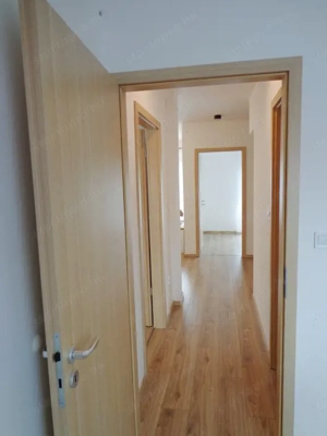 Vácon kiadó új építésű nagy lakás - kép 12