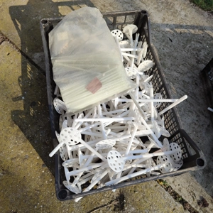 Koelner KI10-200 típusú dűbel eladó 130 db - kép 2