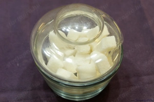 Üveg 70-80-57 mm méretú régi üveg gombos fedeles cukortartó, eladó - kép 7