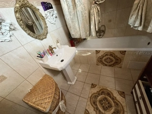 Nyíregyháza-Oros kedvelt utcájában, nappali+4 szobás szintes ház eladó! - kép 8