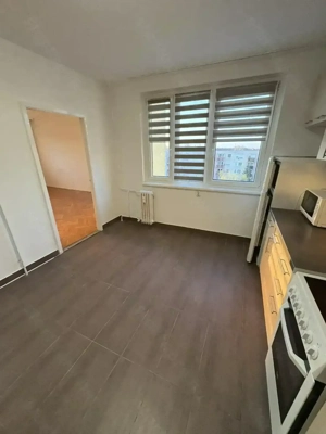 Nyíregyházán a Toldi utcában, 2 szobás lakás kiadó! - kép 2