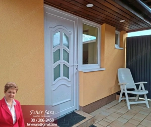 Cserkeszőlői fürdő szomszédságában, újszerű házikó eladó.