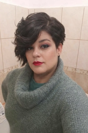 Bentlakásos házvezető   gondoskodó idős úr mellé   megbízható, lányos, nyugodt