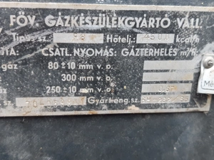 FÉG F8 konvektor 5,3KW parapet nélkül