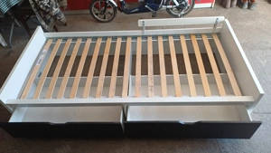 Ágy ágyrács matrac+huzat 2 fiók