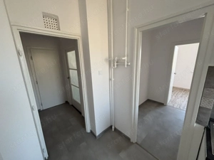 Tiszaújvárosban 2. emeleti, bútorozatlan lakás kiadó!  - kép 9